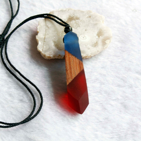 Wood resin necklace 