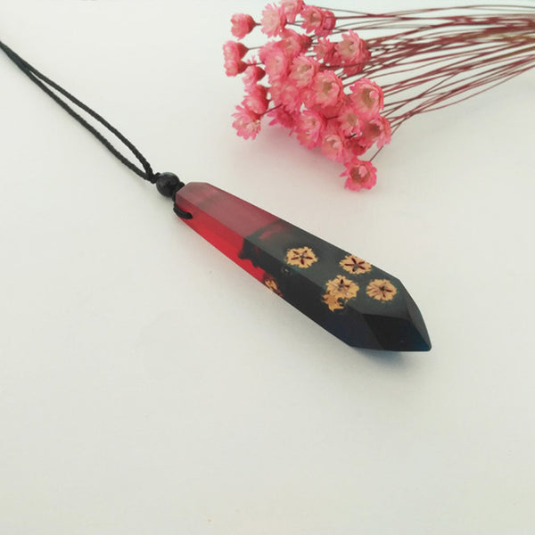 Wood resin necklace 